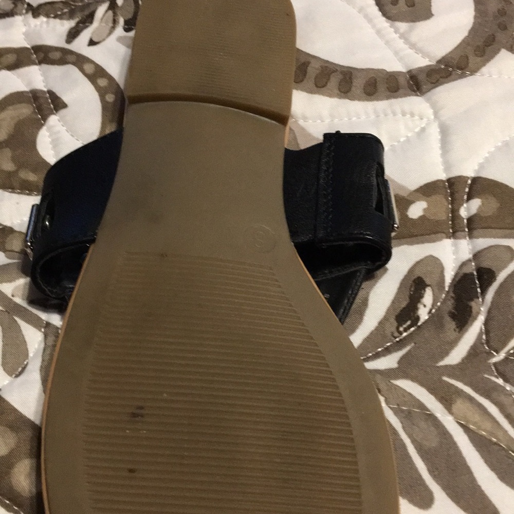 Black slip on sandals - Picture 4 of 4